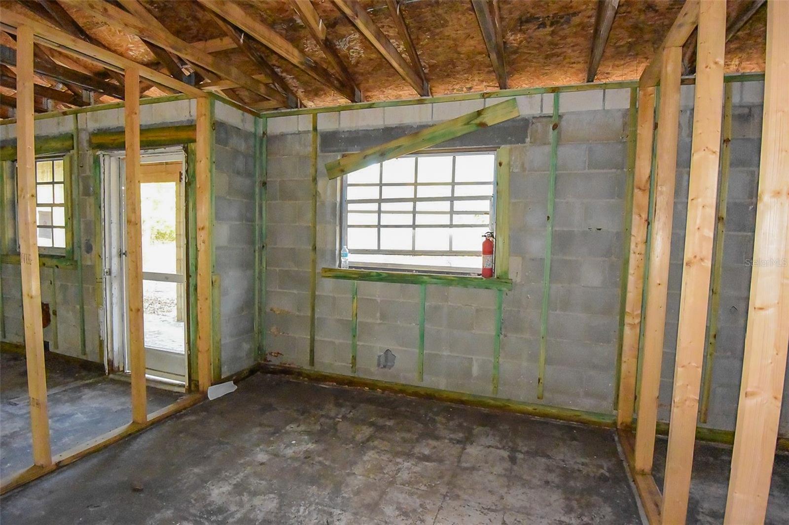 Image 10 of 29 For 343 Lincoln Avenue