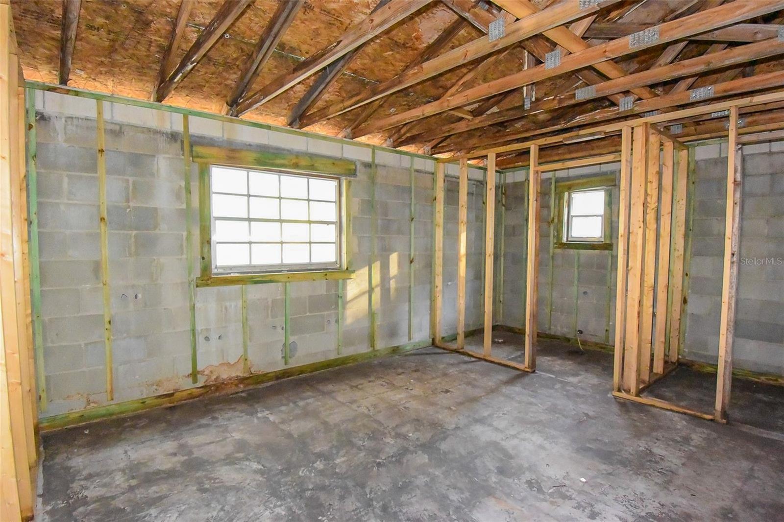 Image 12 of 29 For 343 Lincoln Avenue