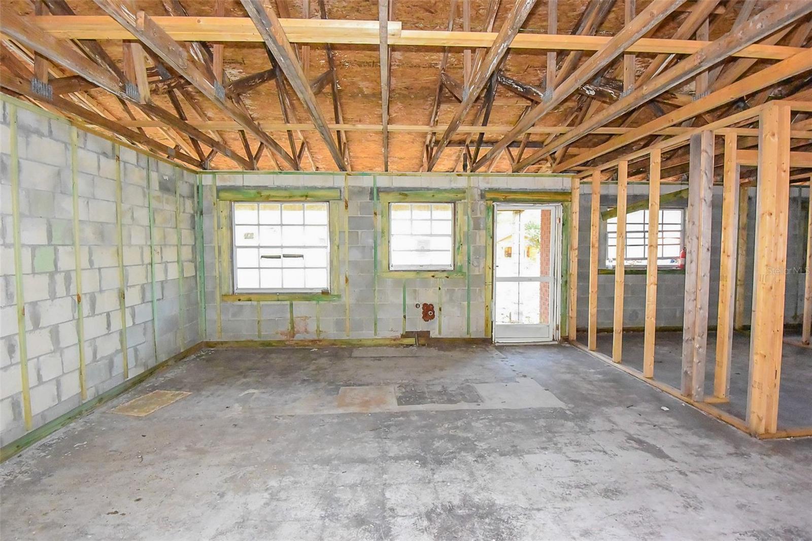 Image 6 of 29 For 343 Lincoln Avenue