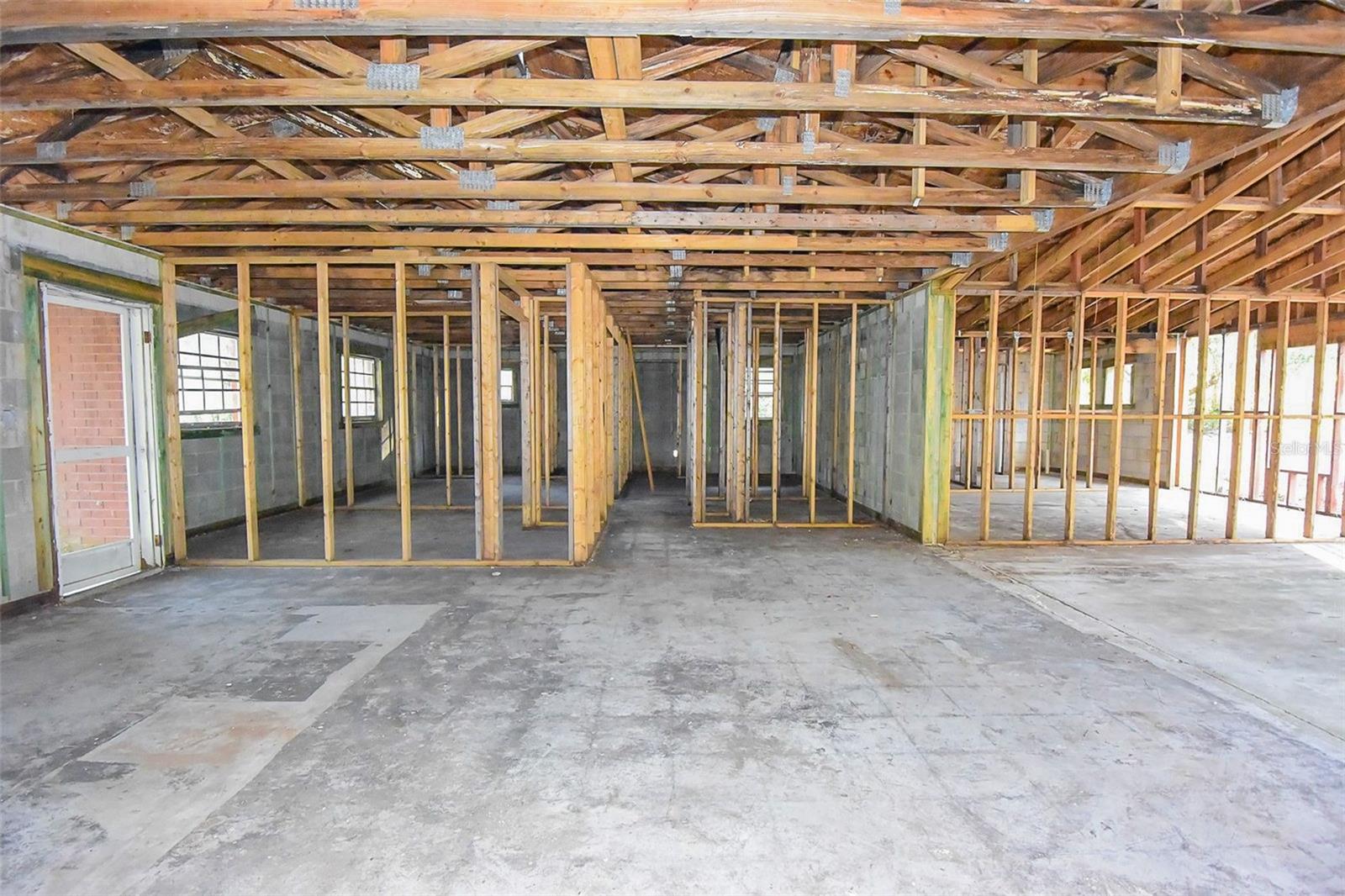 Image 7 of 29 For 343 Lincoln Avenue