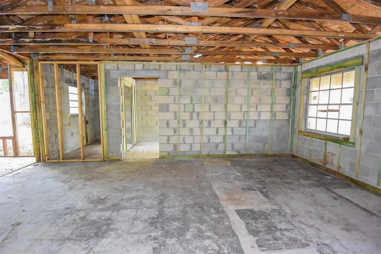 Image 8 of 29 For 343 Lincoln Avenue