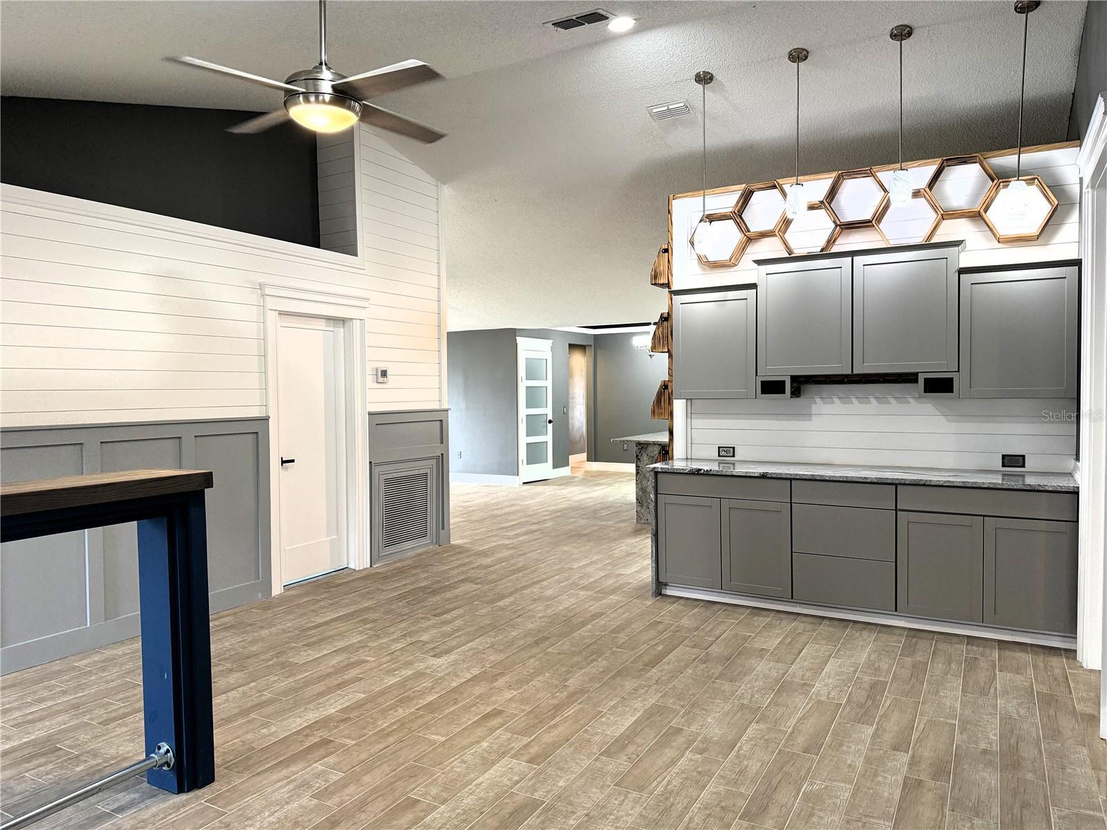 Image 10 of 64 For 6172 Raleigh Street