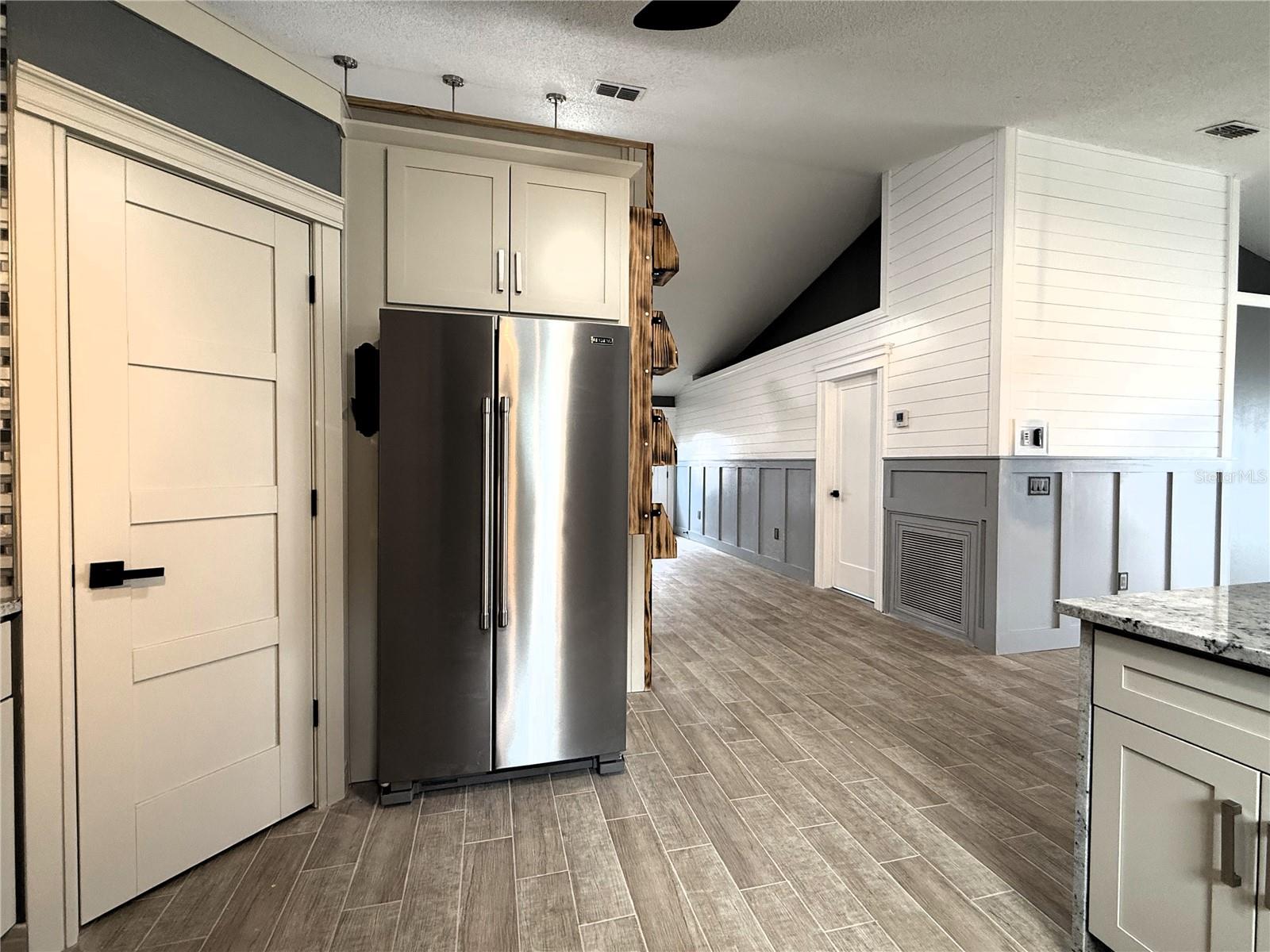 Image 22 of 64 For 6172 Raleigh Street