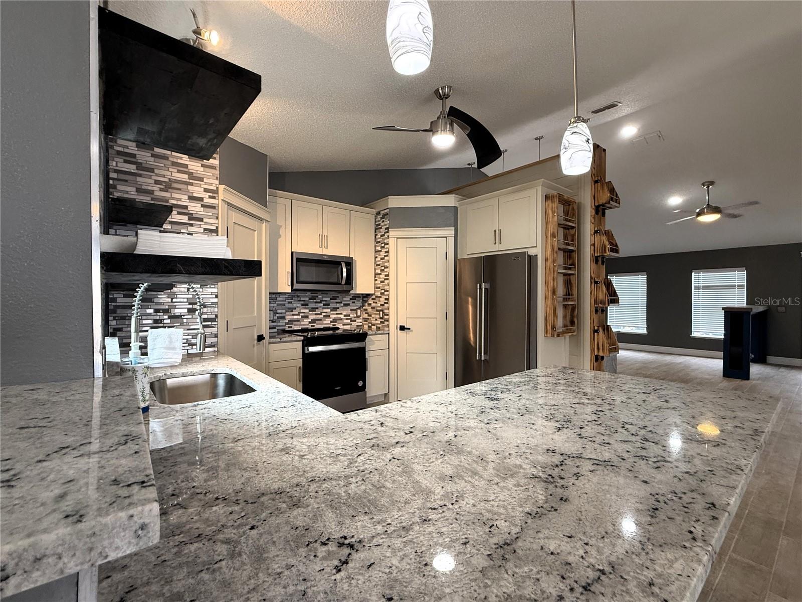 Image 25 of 64 For 6172 Raleigh Street