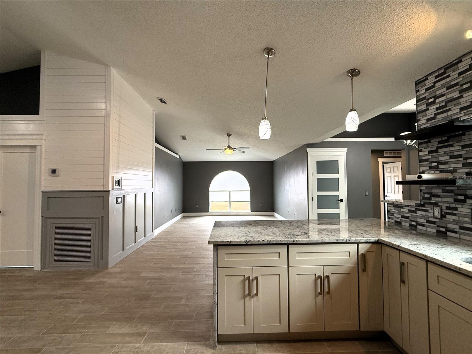 Image 26 of 64 For 6172 Raleigh Street