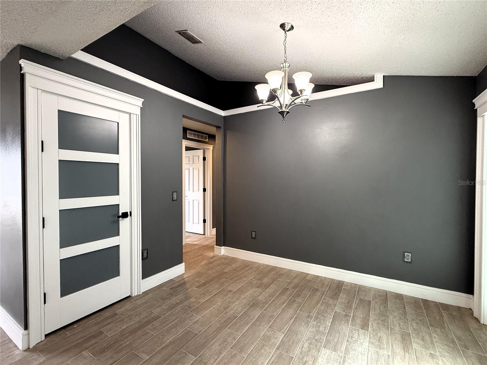 Image 28 of 64 For 6172 Raleigh Street