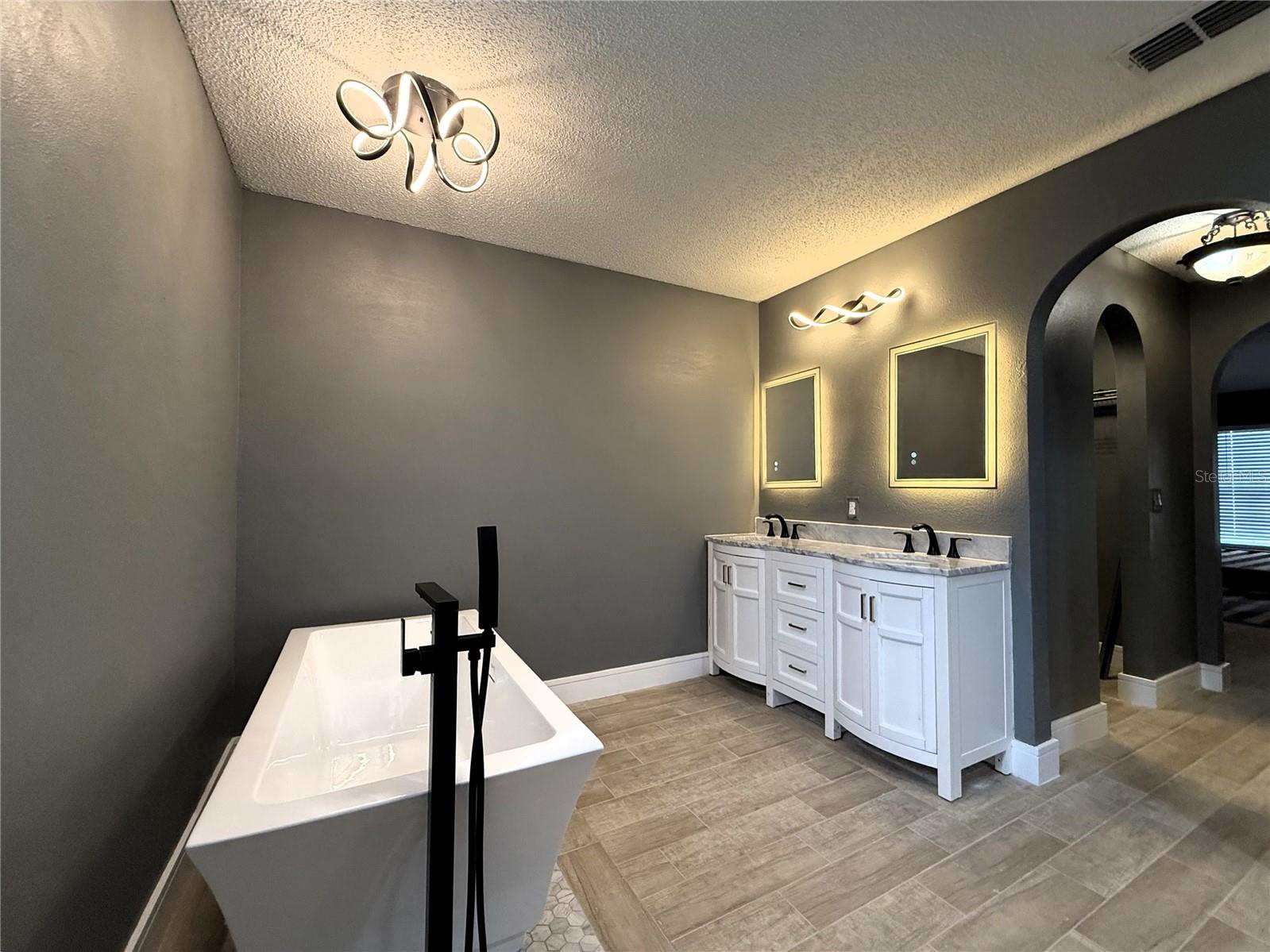 Image 52 of 64 For 6172 Raleigh Street