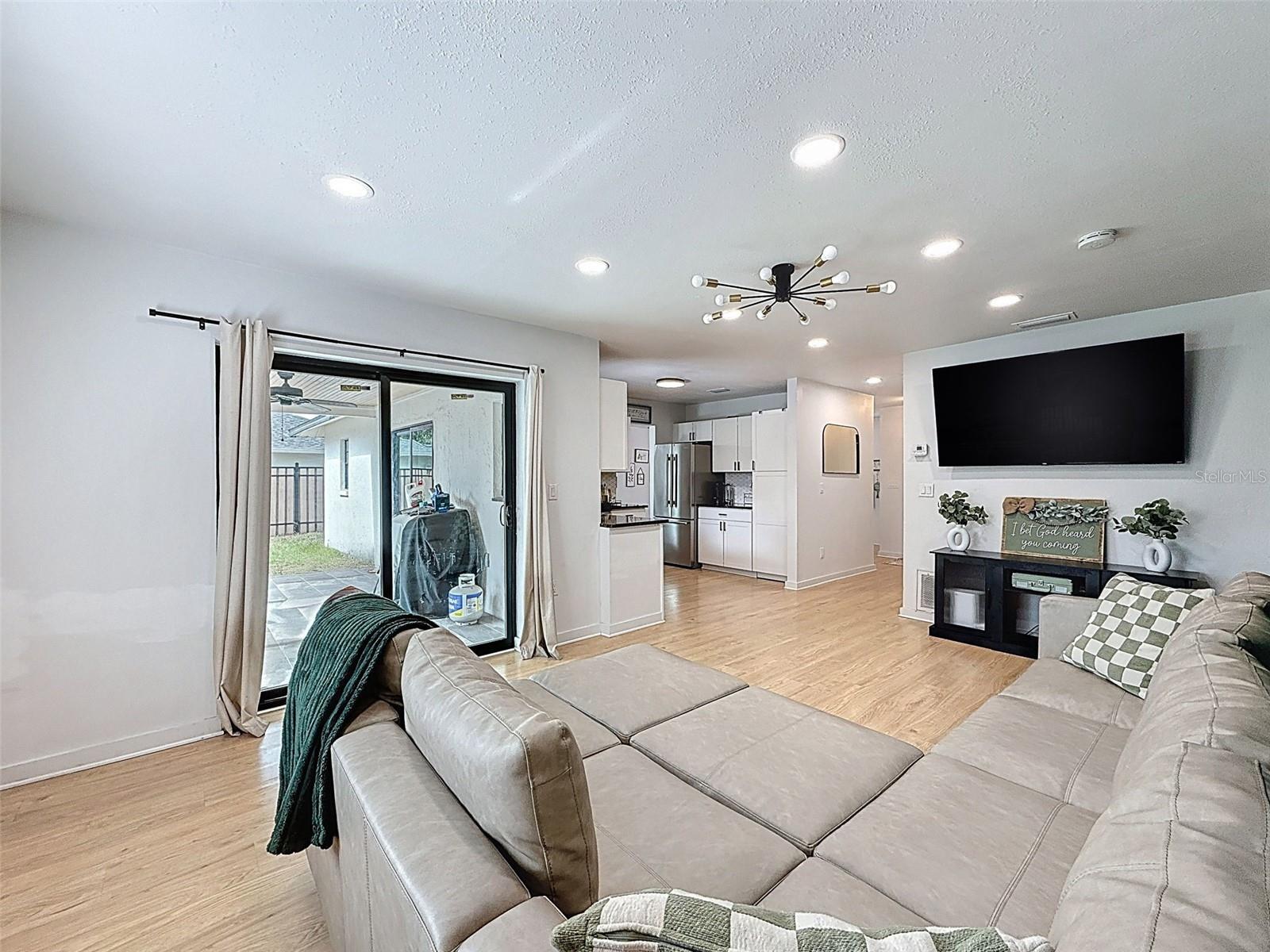 Image 11 of 29 For 1652 Larkin Road