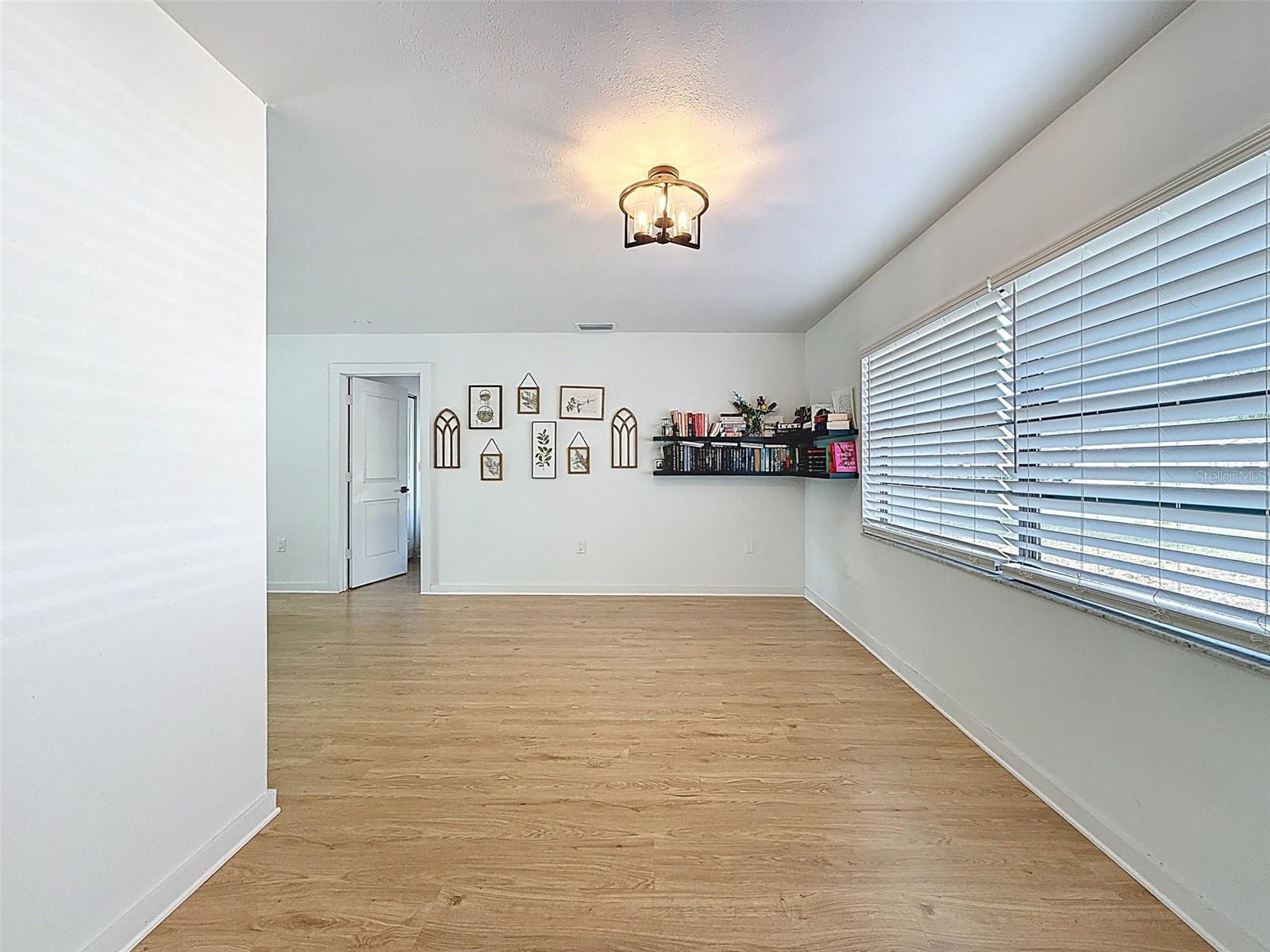 Image 22 of 29 For 1652 Larkin Road