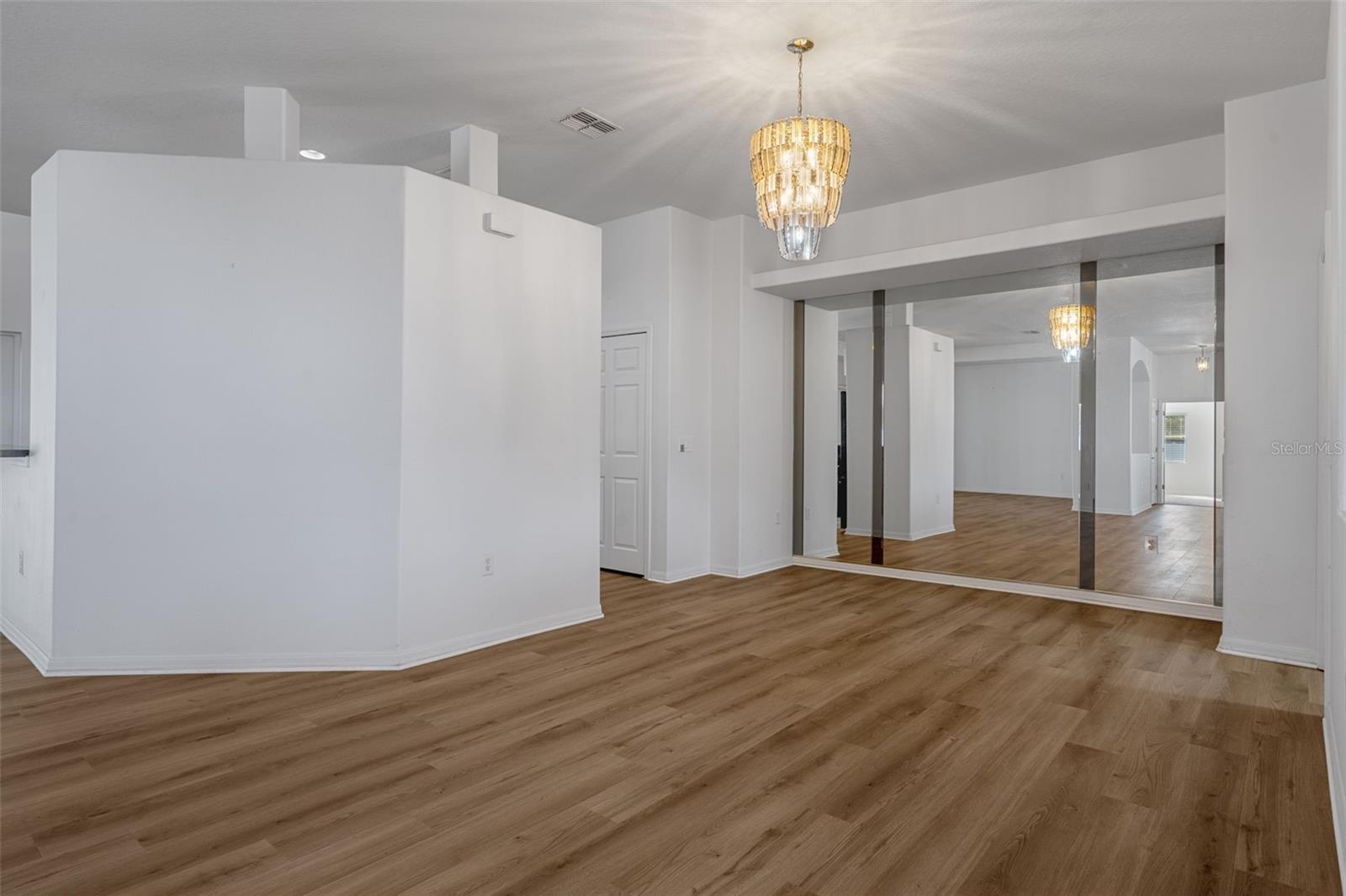 Image 15 of 79 For 7285 Nightwalker Road