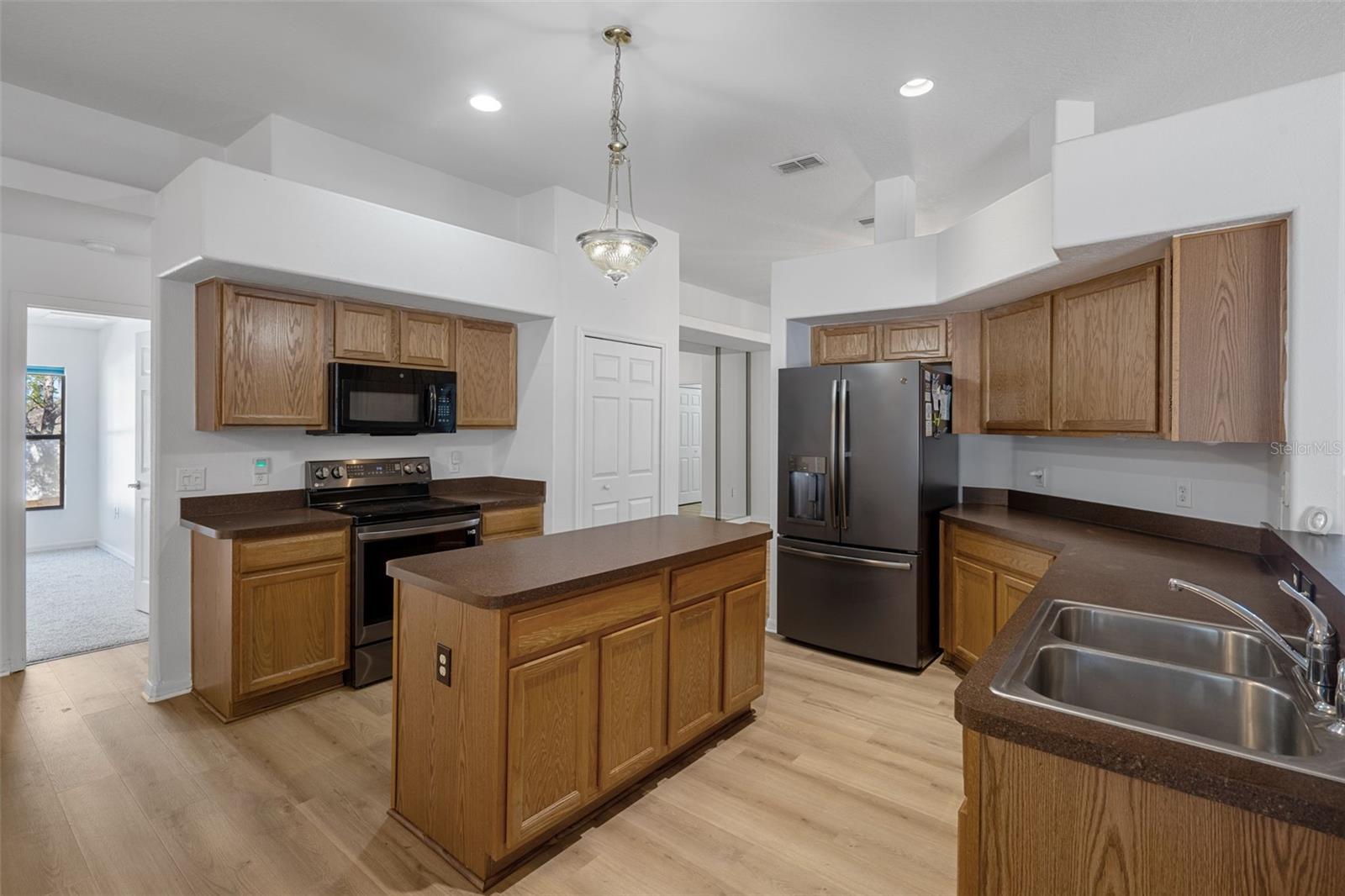 Image 24 of 79 For 7285 Nightwalker Road