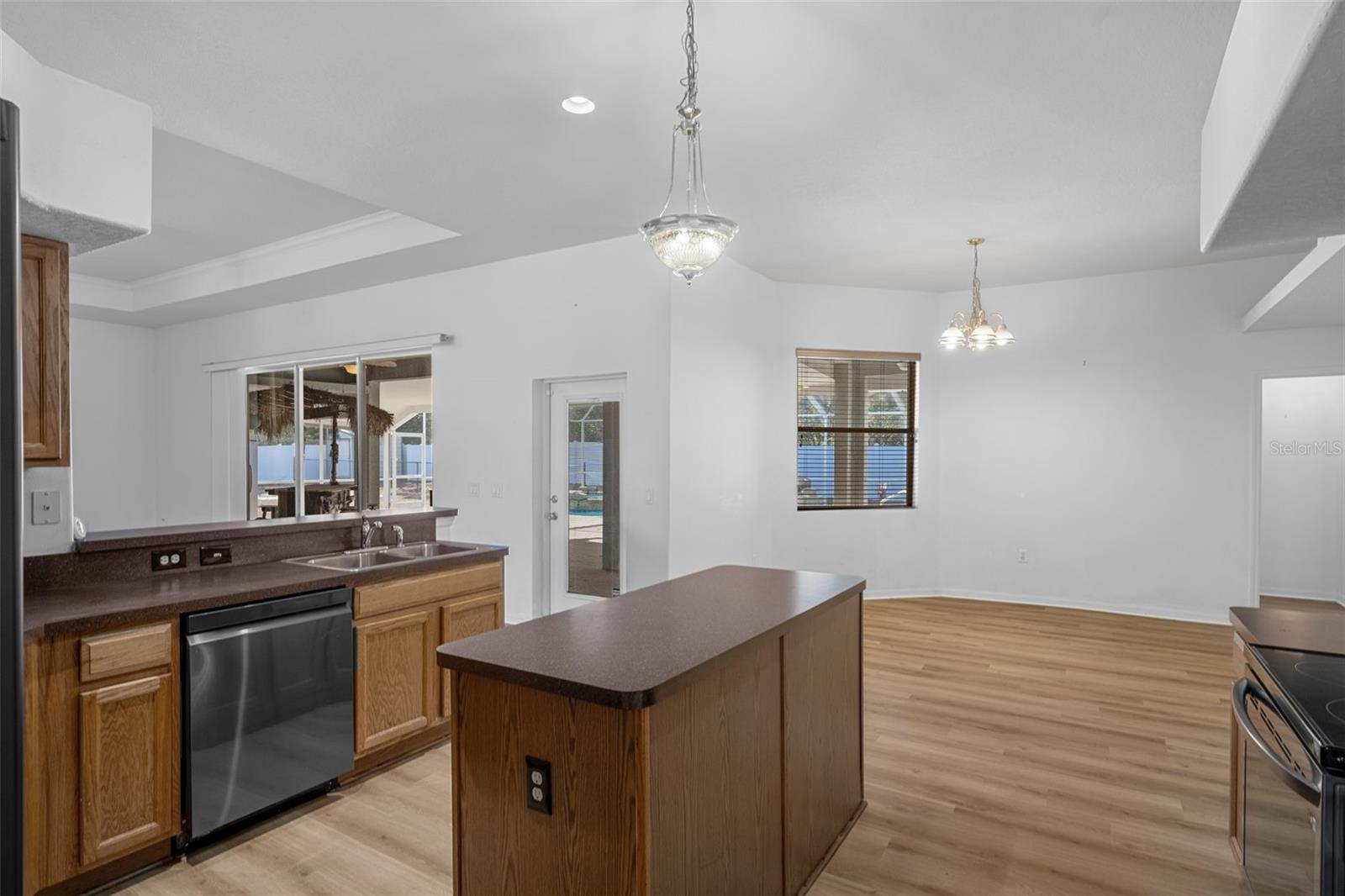 Image 29 of 79 For 7285 Nightwalker Road