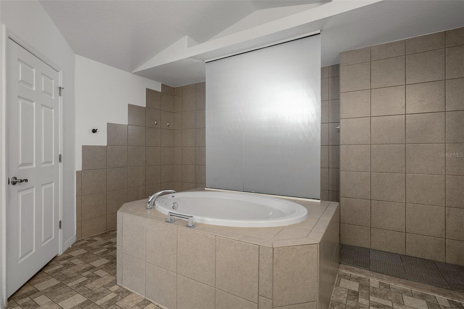 Image 44 of 79 For 7285 Nightwalker Road