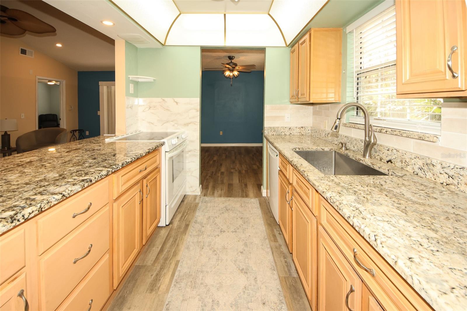 Image 11 of 34 For 12432 Knollbrook Lane