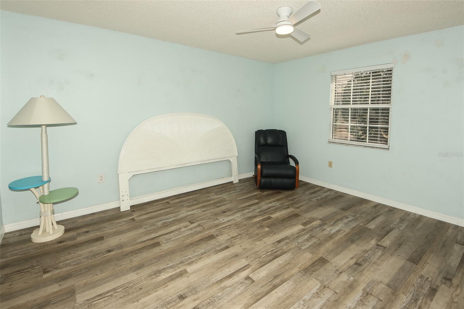 Image 15 of 34 For 12432 Knollbrook Lane