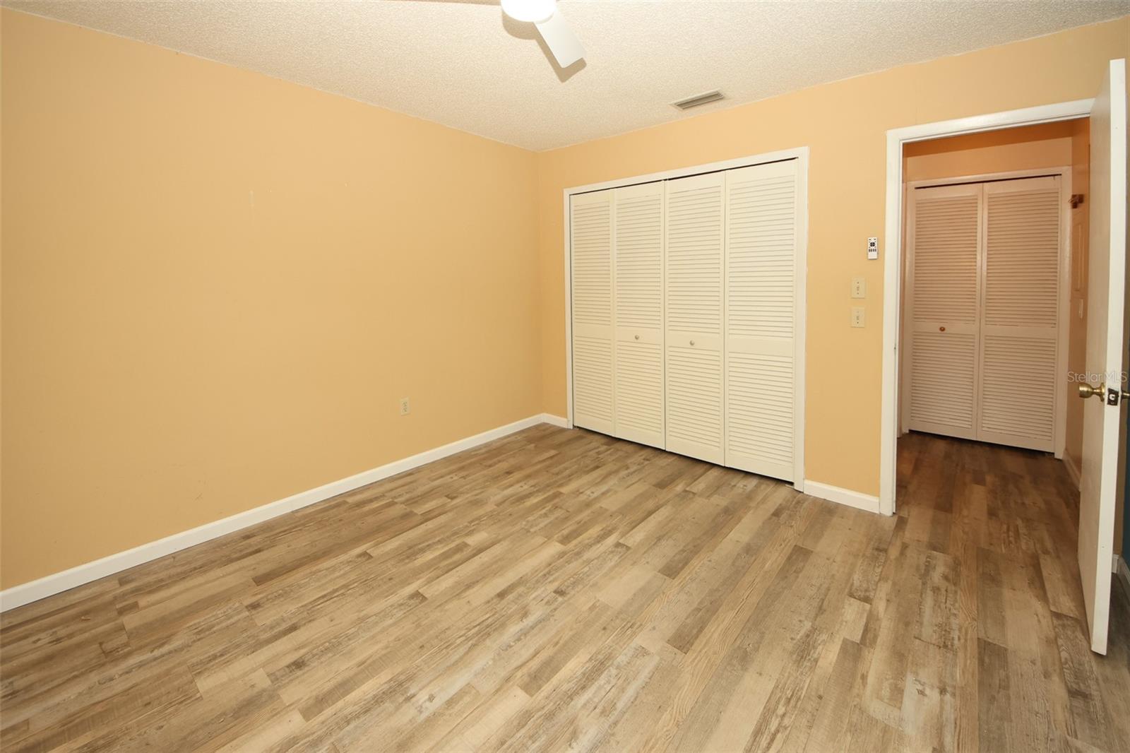 Image 20 of 34 For 12432 Knollbrook Lane