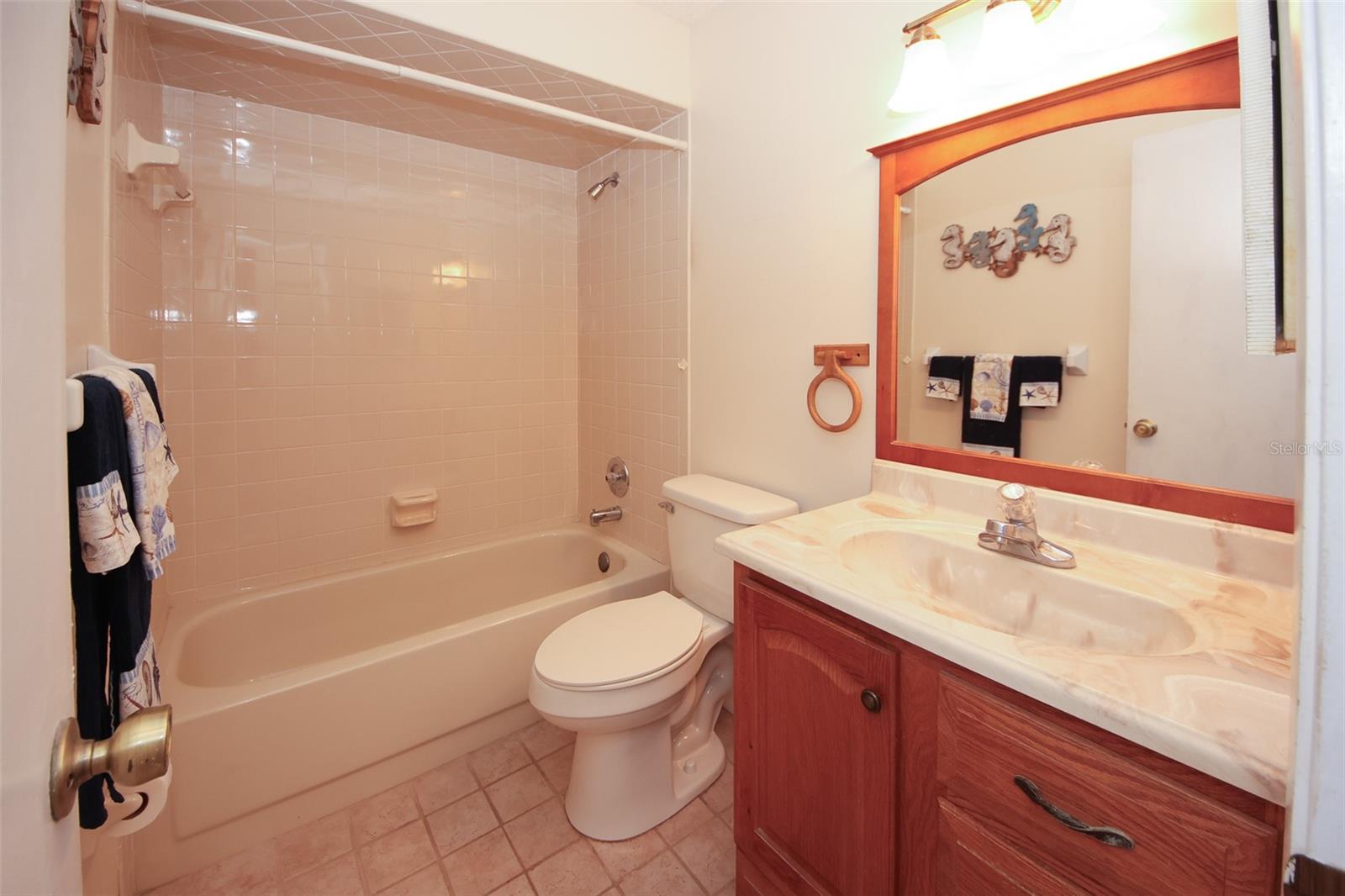 Image 22 of 34 For 12432 Knollbrook Lane