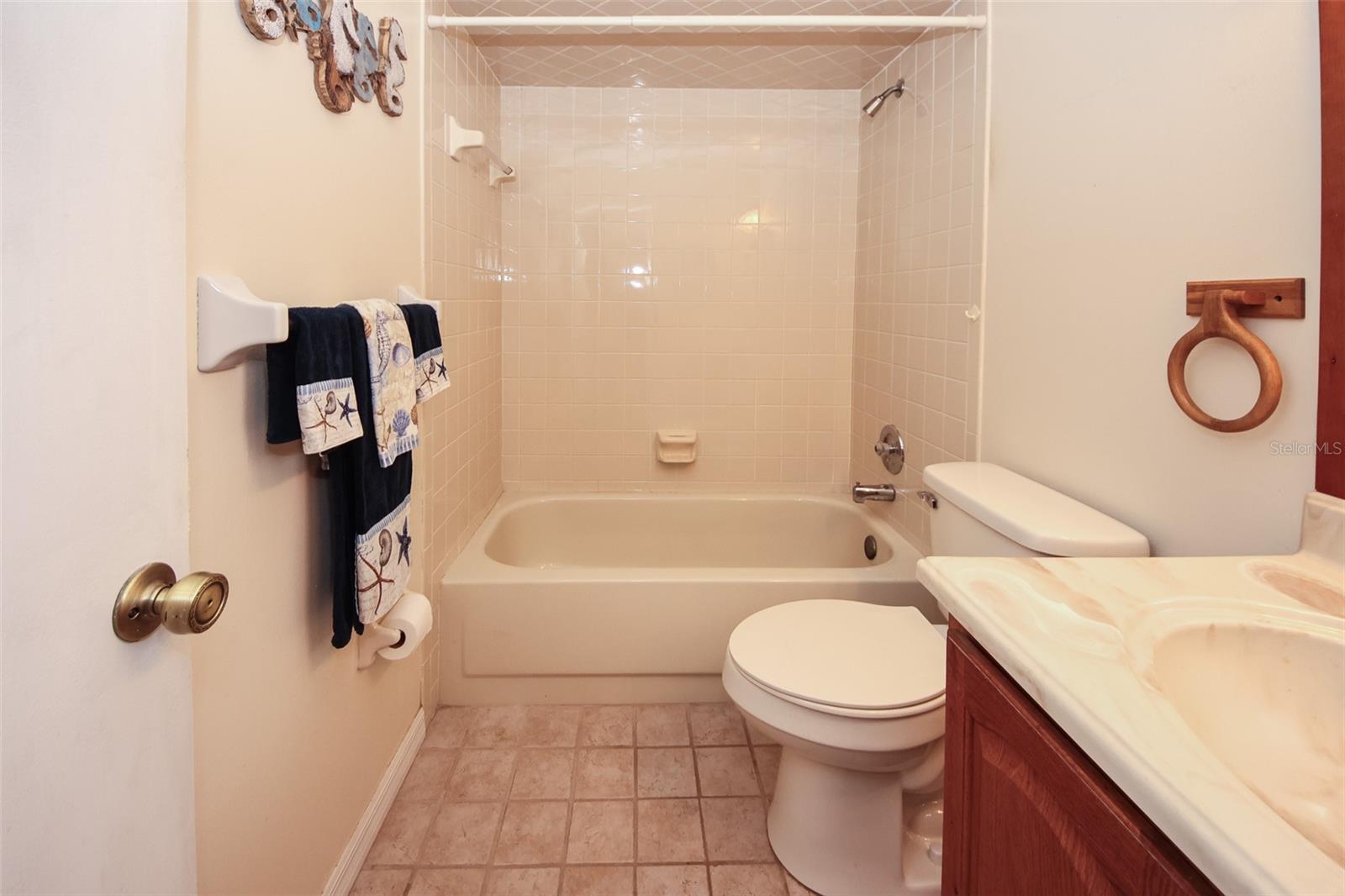 Image 23 of 34 For 12432 Knollbrook Lane