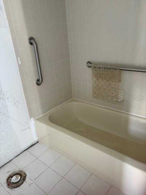 Image 7 of 16 For 4557 Garnet Drive 102