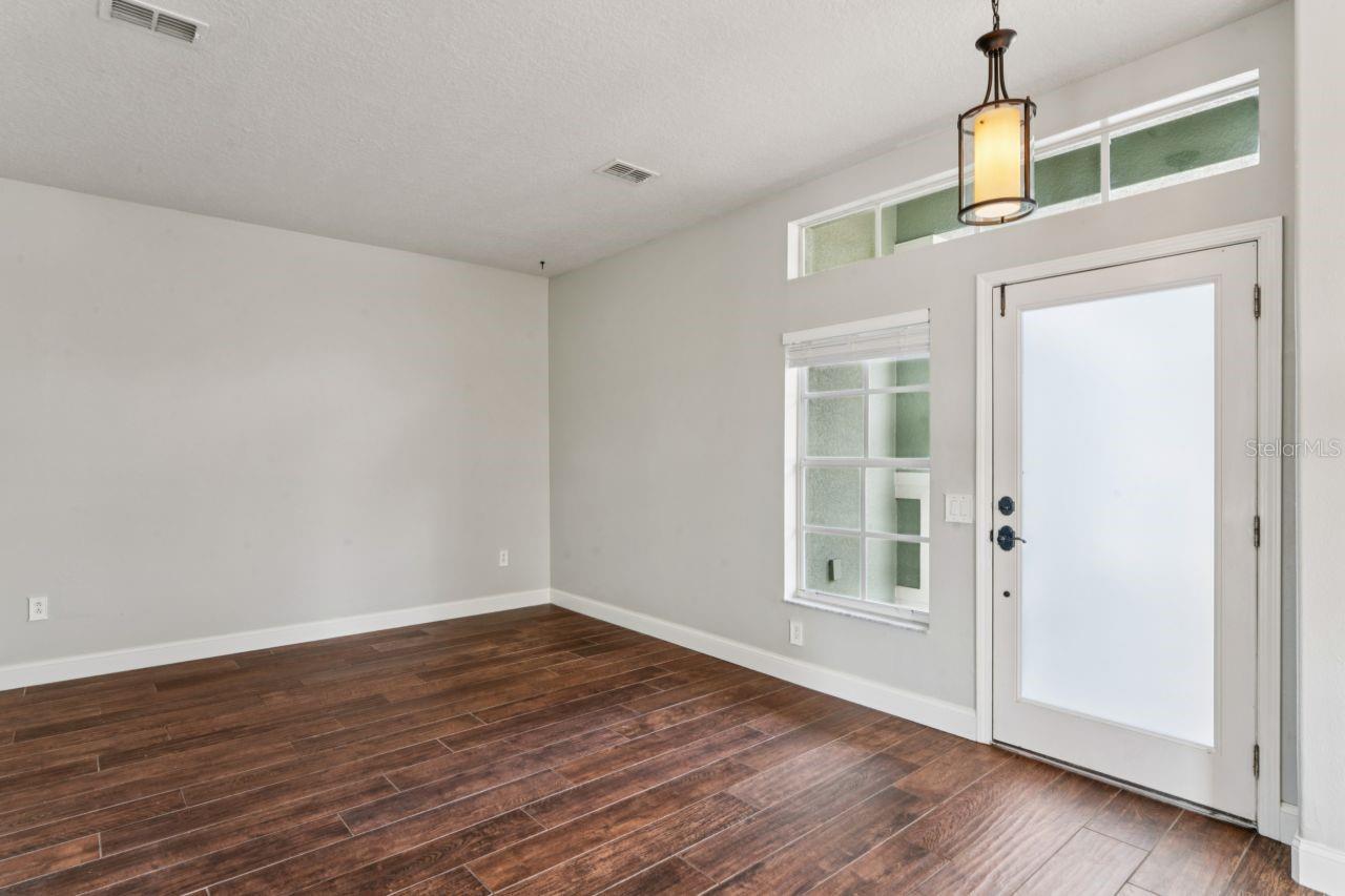 Image 20 of 87 For 4201 Canongate