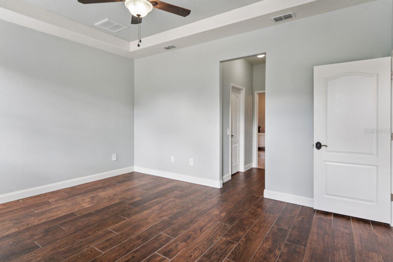 Image 37 of 87 For 4201 Canongate