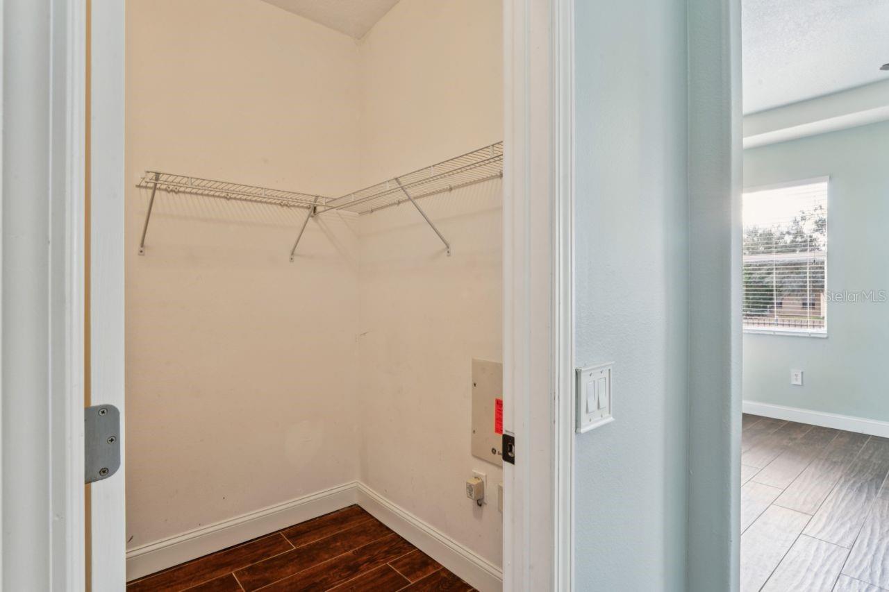 Image 39 of 87 For 4201 Canongate