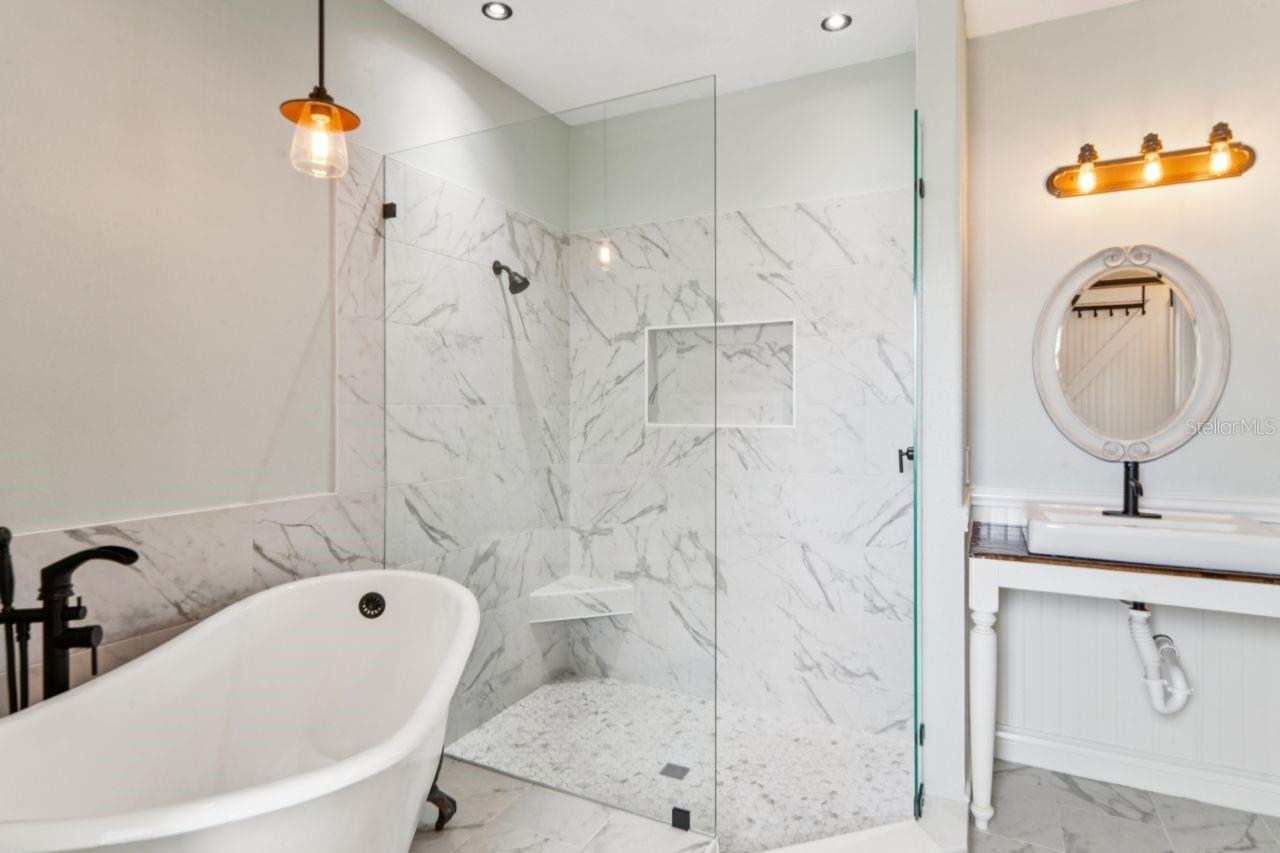 Image 42 of 87 For 4201 Canongate