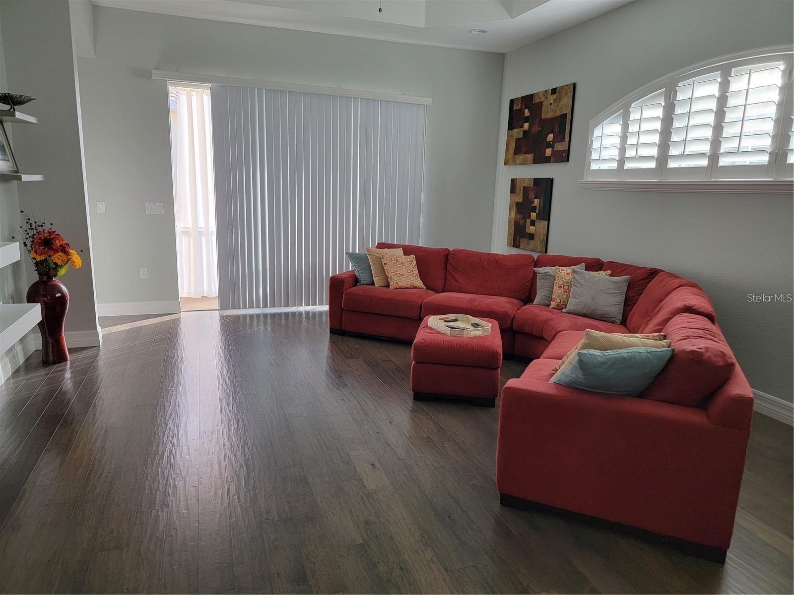 Listing photo id 10 for 4748 Wheel House Drive