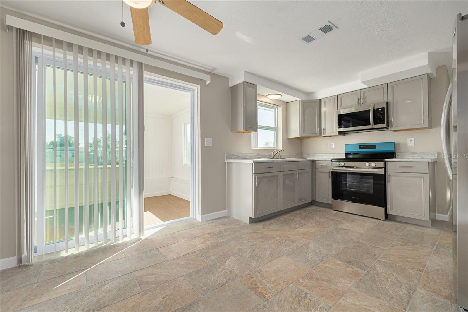 Image 9 of 33 For 13624 Britton Drive