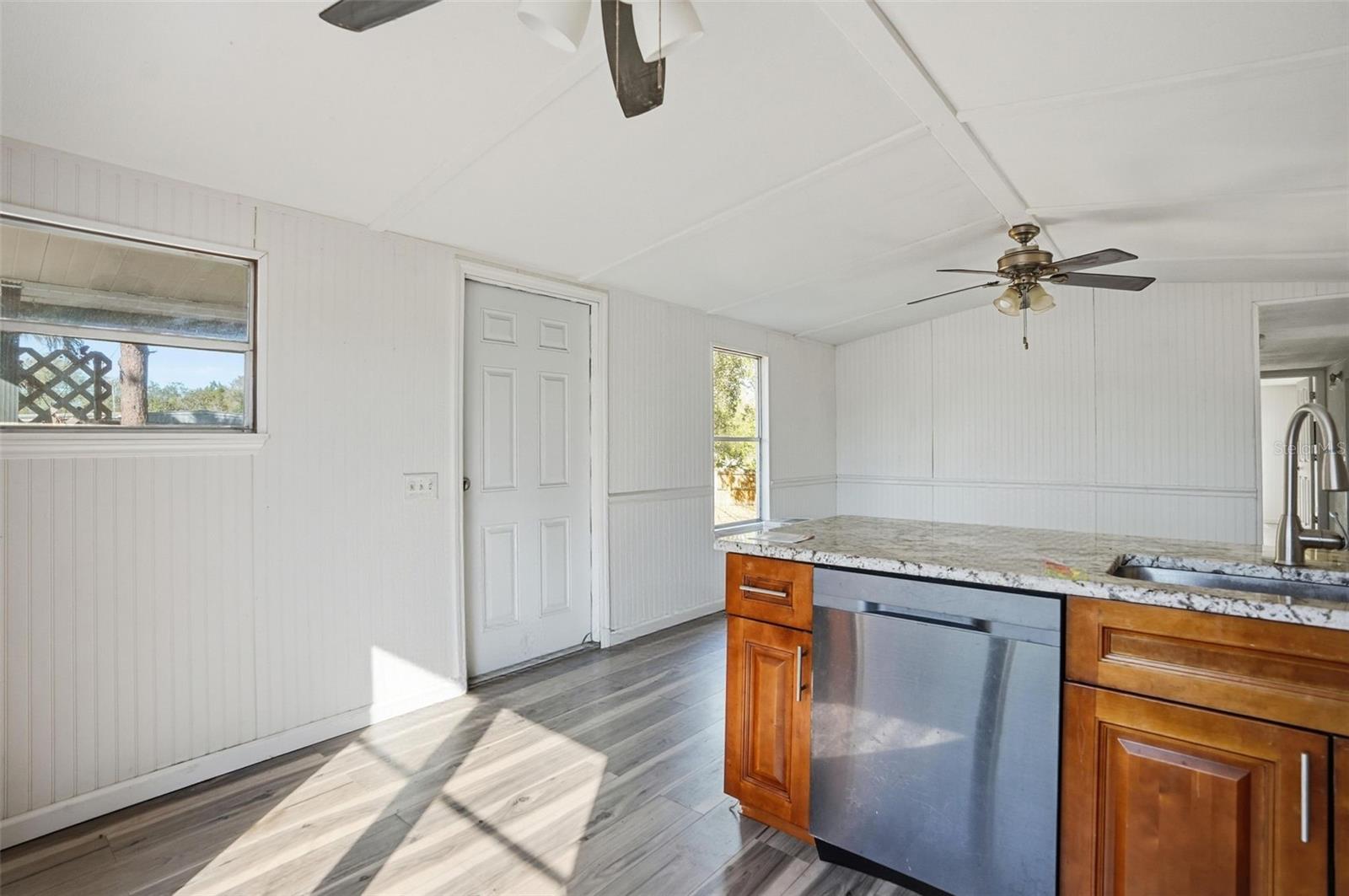 Image 10 of 32 For 9727 Lake Drive