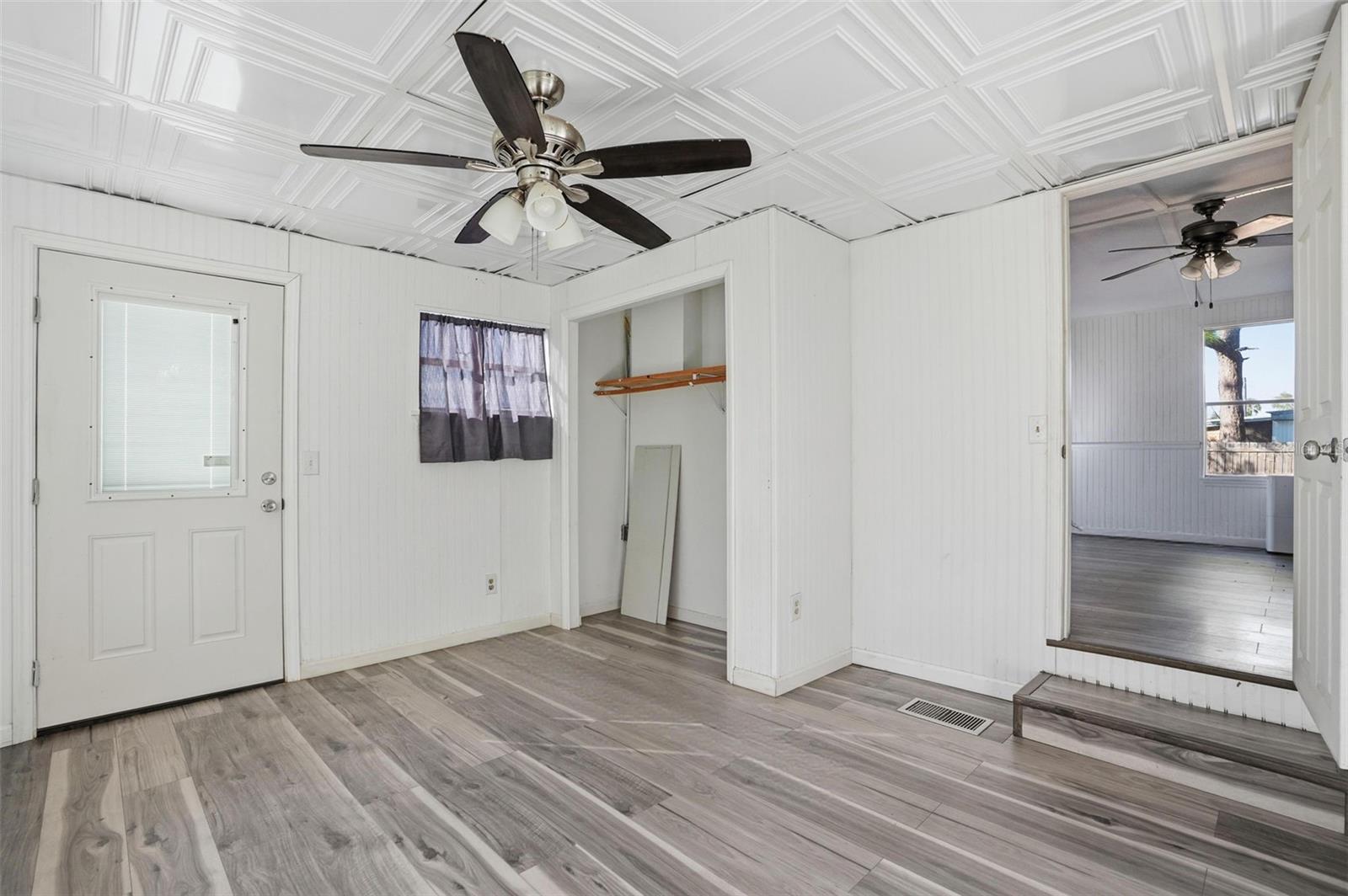 Image 11 of 32 For 9727 Lake Drive