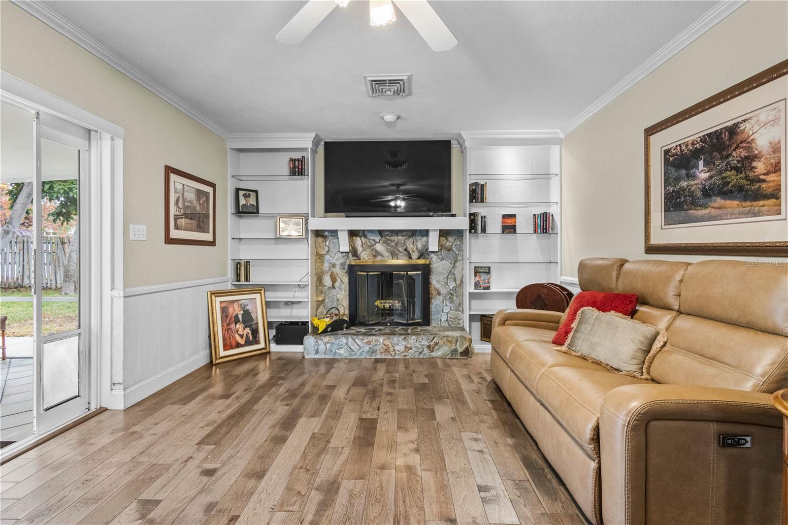 Image 15 of 69 For 1437 Glenview Road