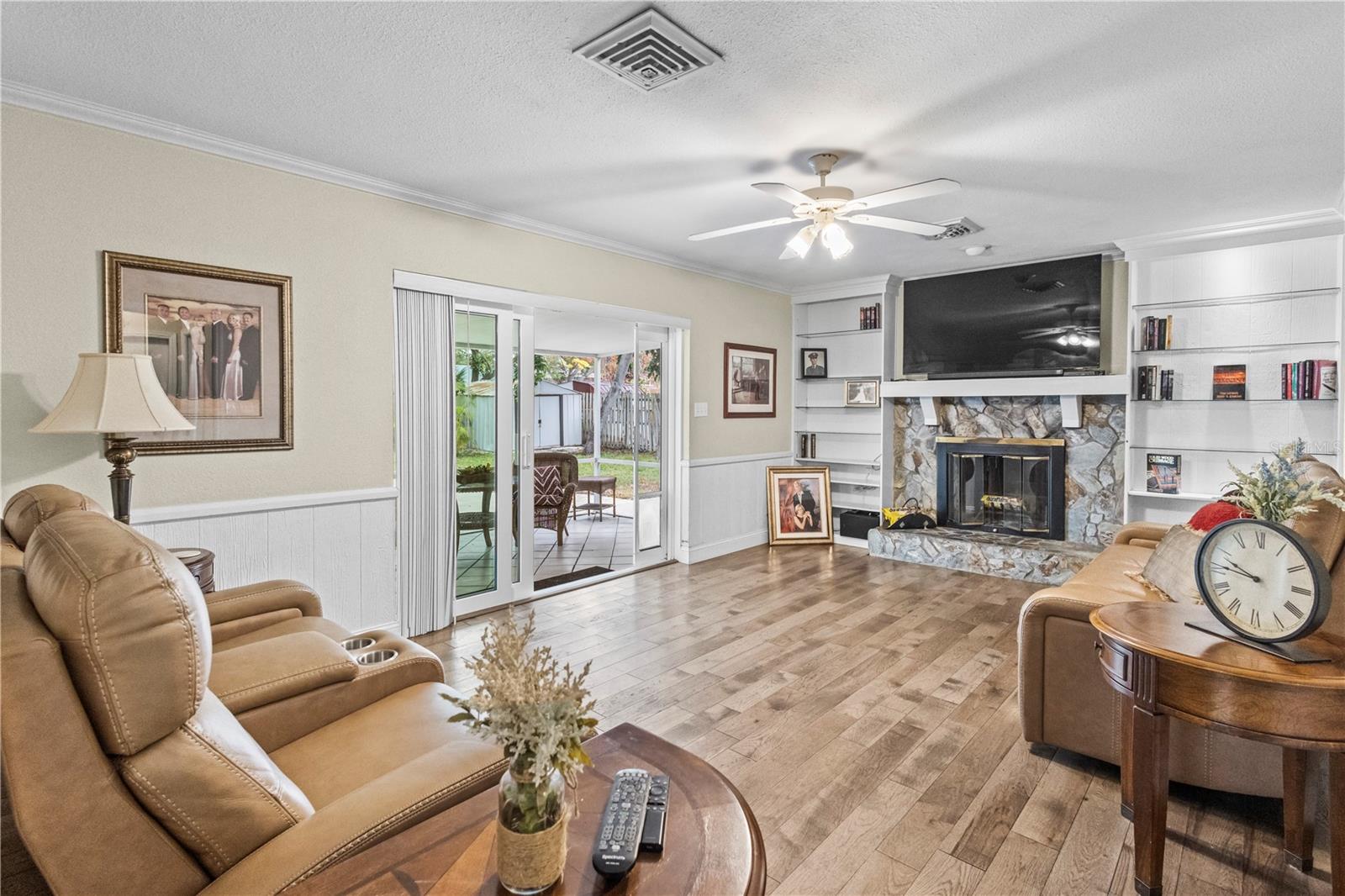 Image 16 of 69 For 1437 Glenview Road