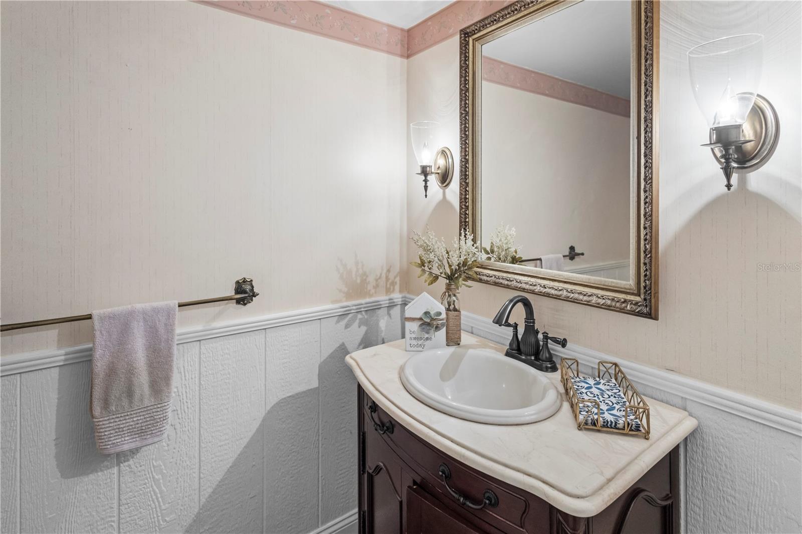 Image 21 of 69 For 1437 Glenview Road