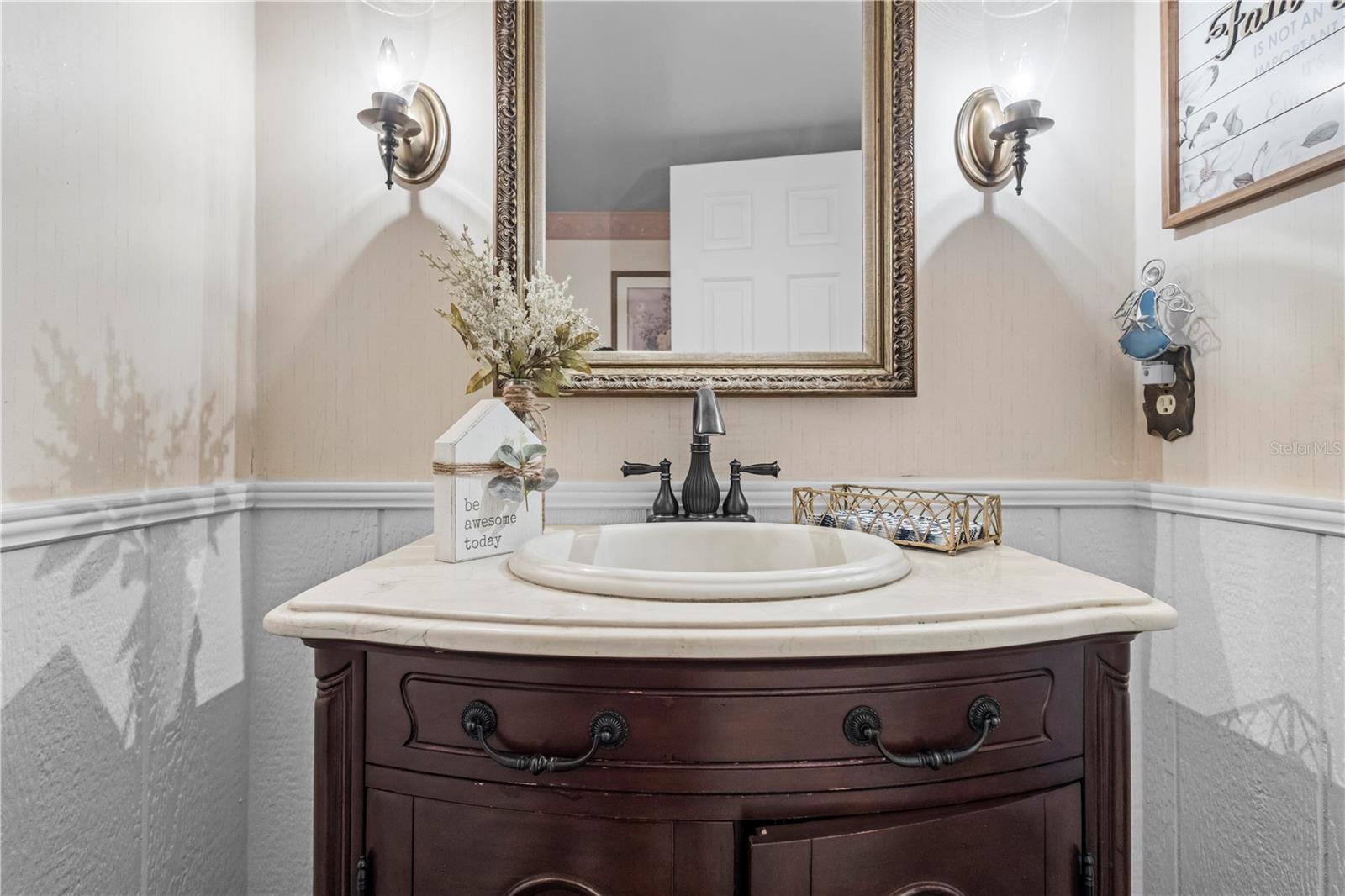 Image 22 of 69 For 1437 Glenview Road