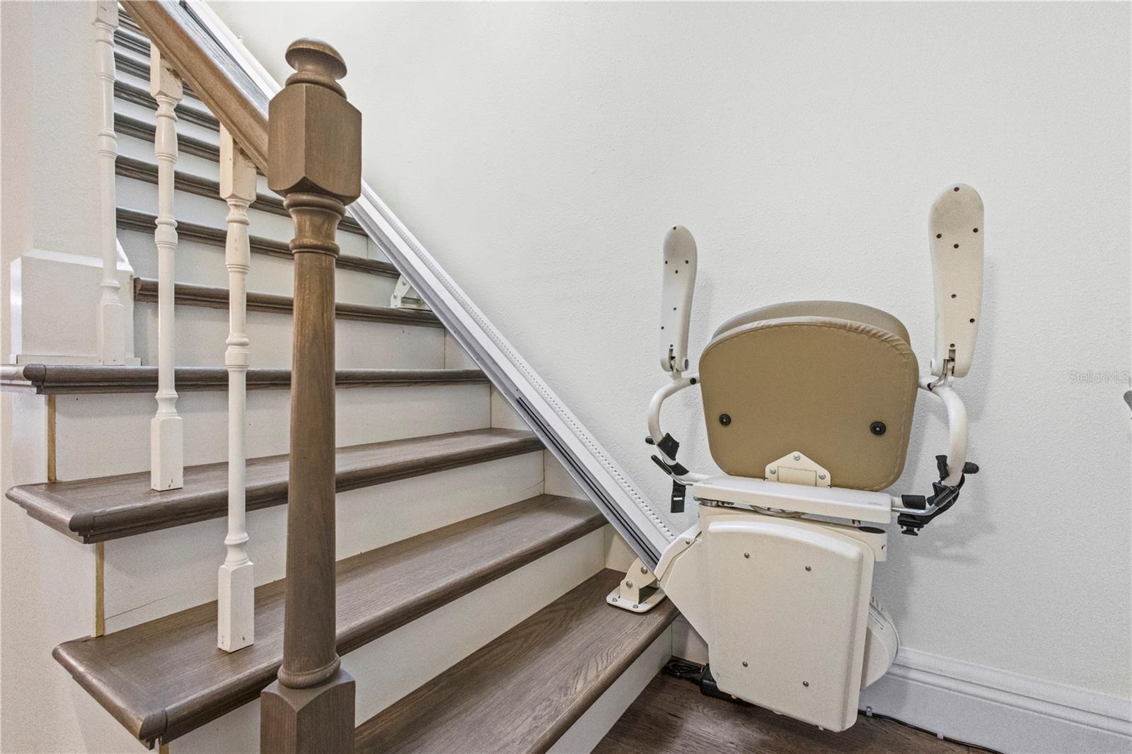 Image 24 of 69 For 1437 Glenview Road