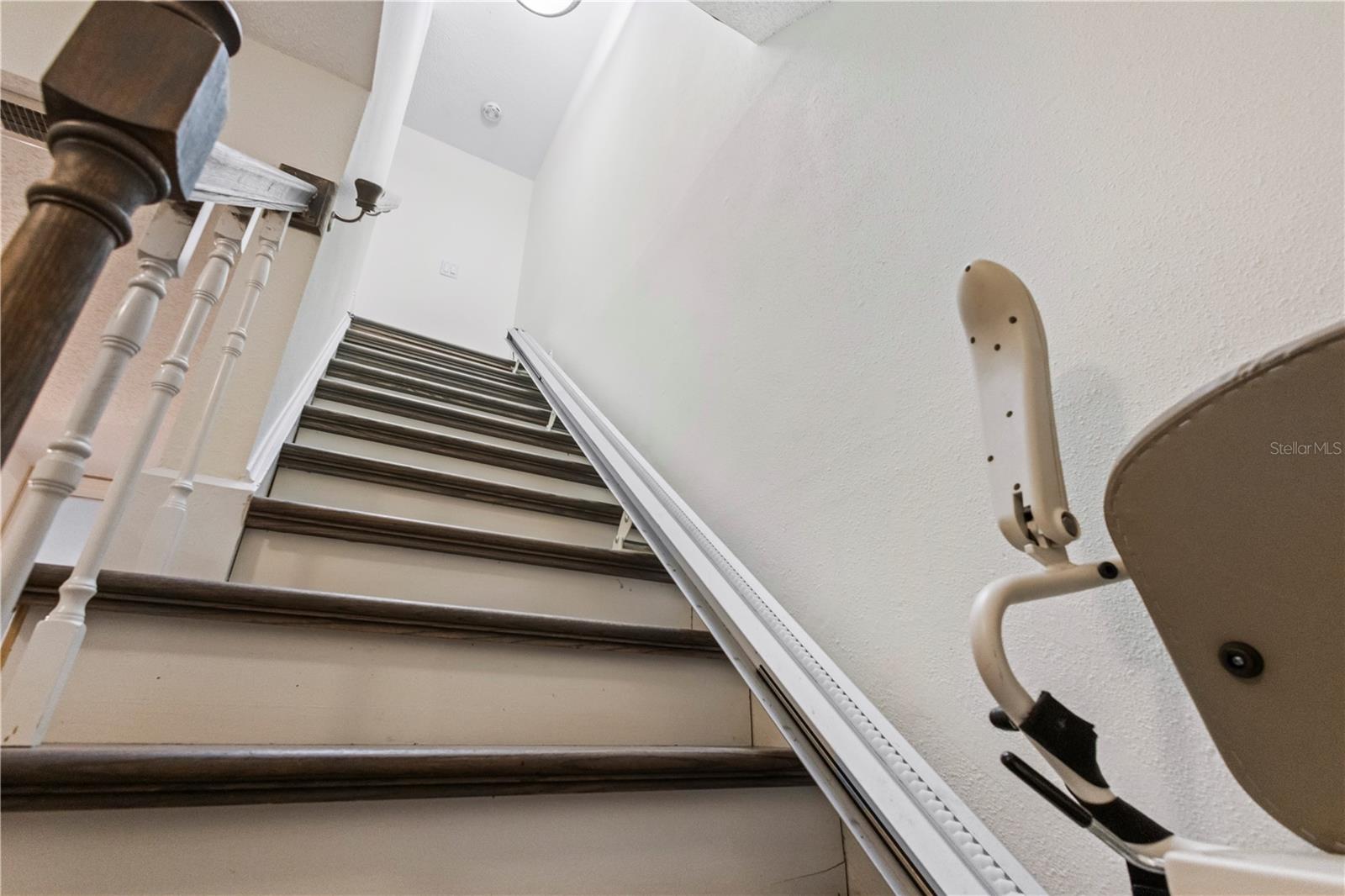 Image 25 of 69 For 1437 Glenview Road