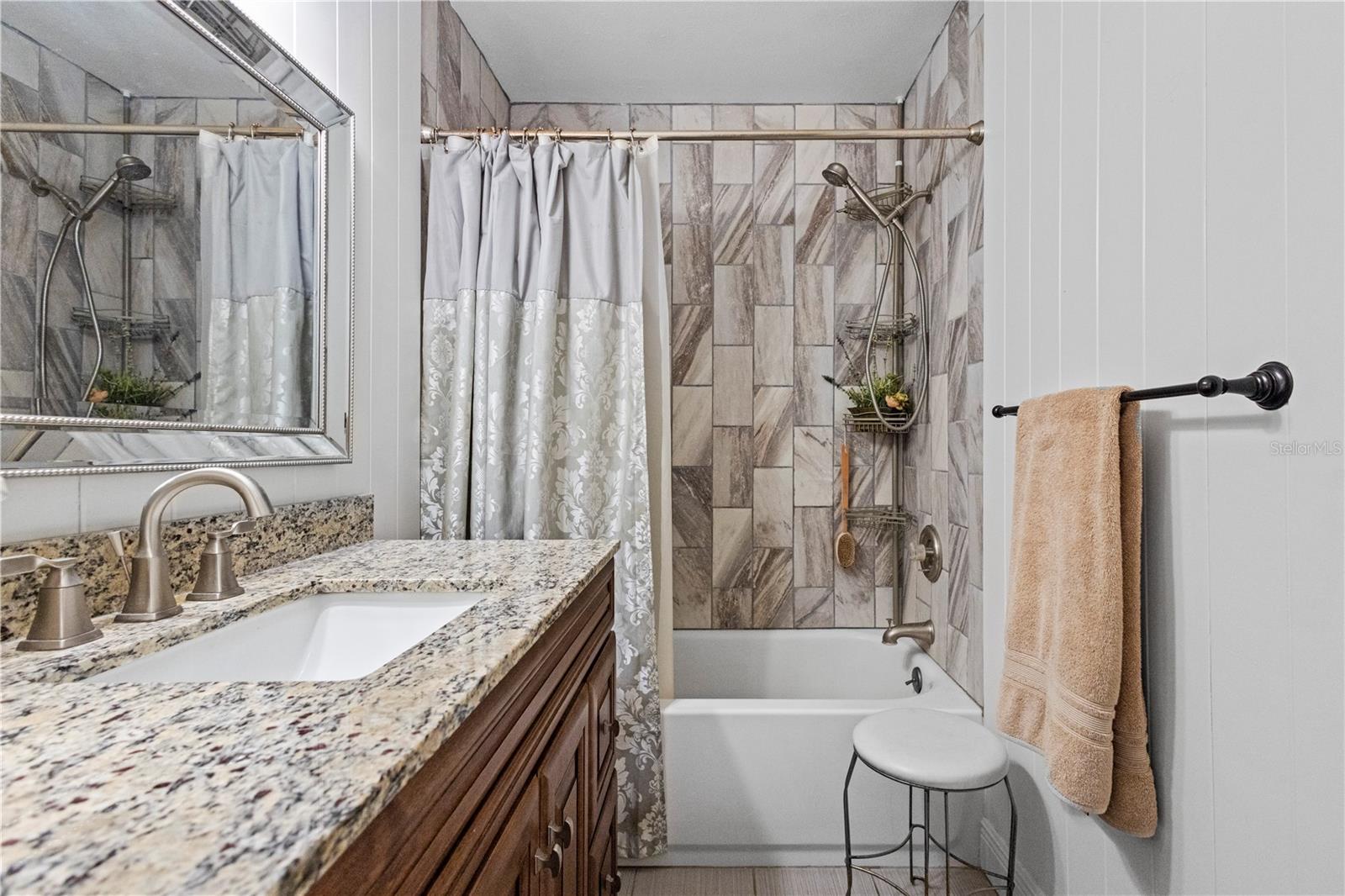 Image 31 of 69 For 1437 Glenview Road