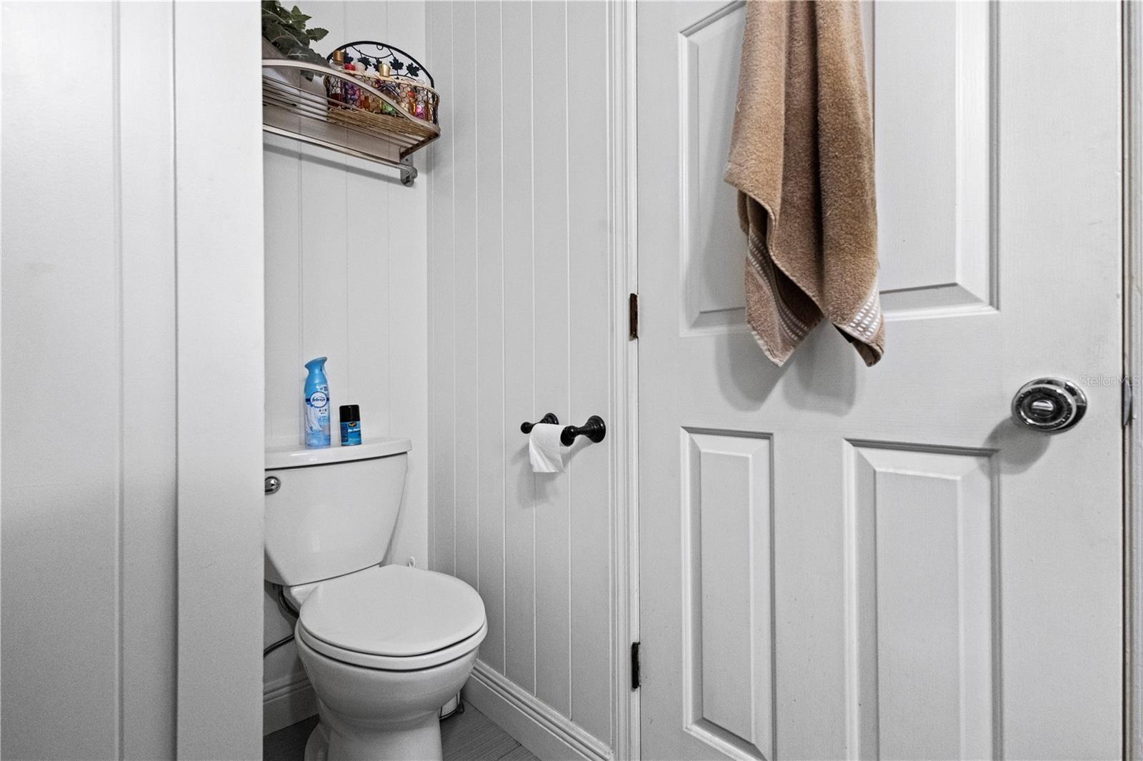 Image 32 of 69 For 1437 Glenview Road