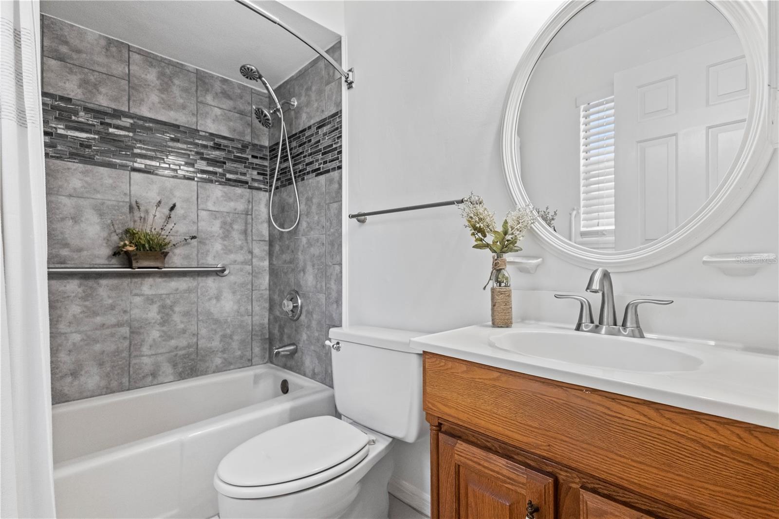 Image 37 of 69 For 1437 Glenview Road