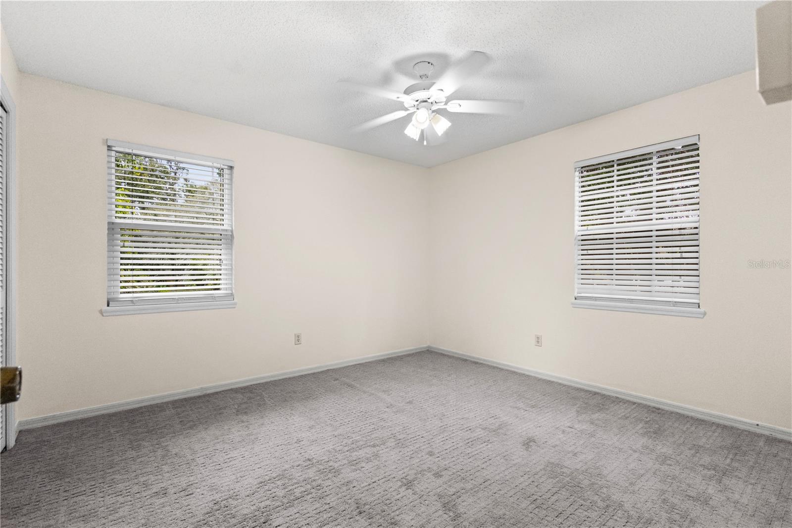 Image 38 of 69 For 1437 Glenview Road