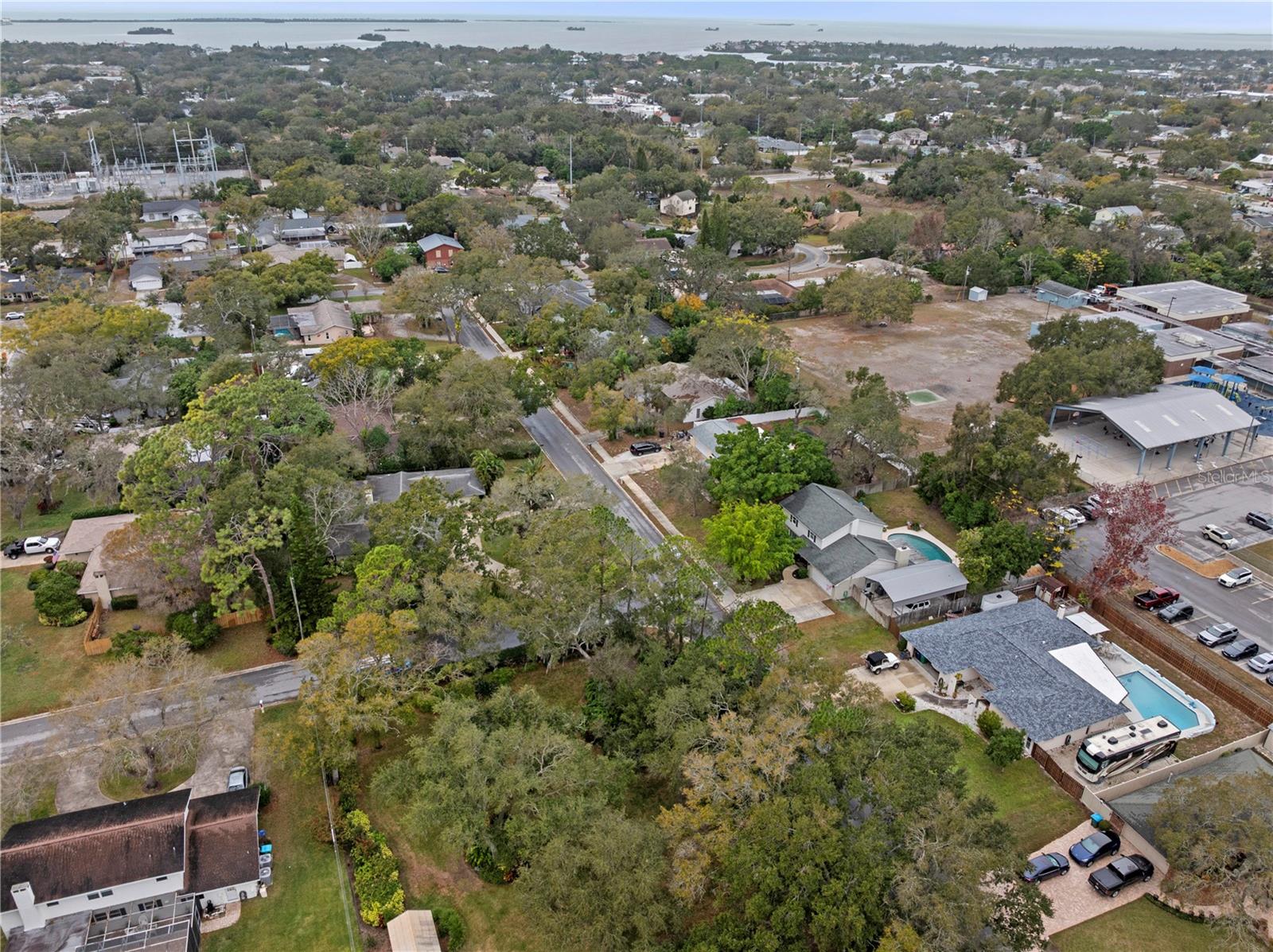 Image 68 of 69 For 1437 Glenview Road