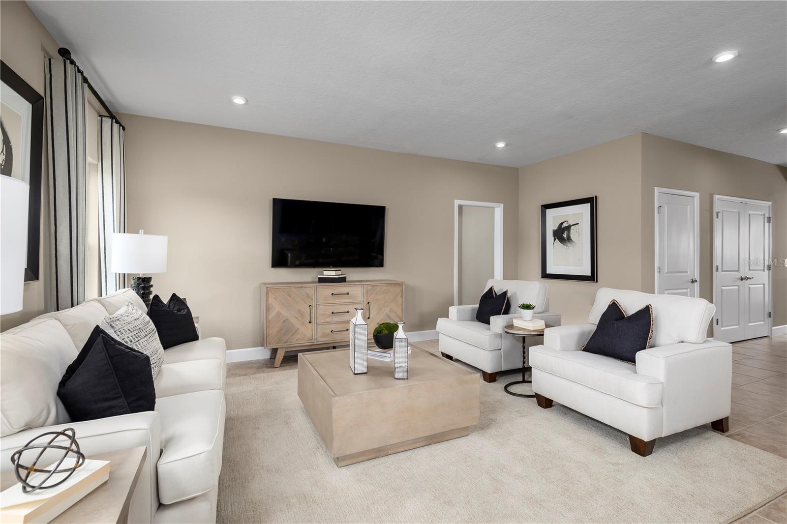 Image 2 of 11 For 16384 Queen Palm Drive