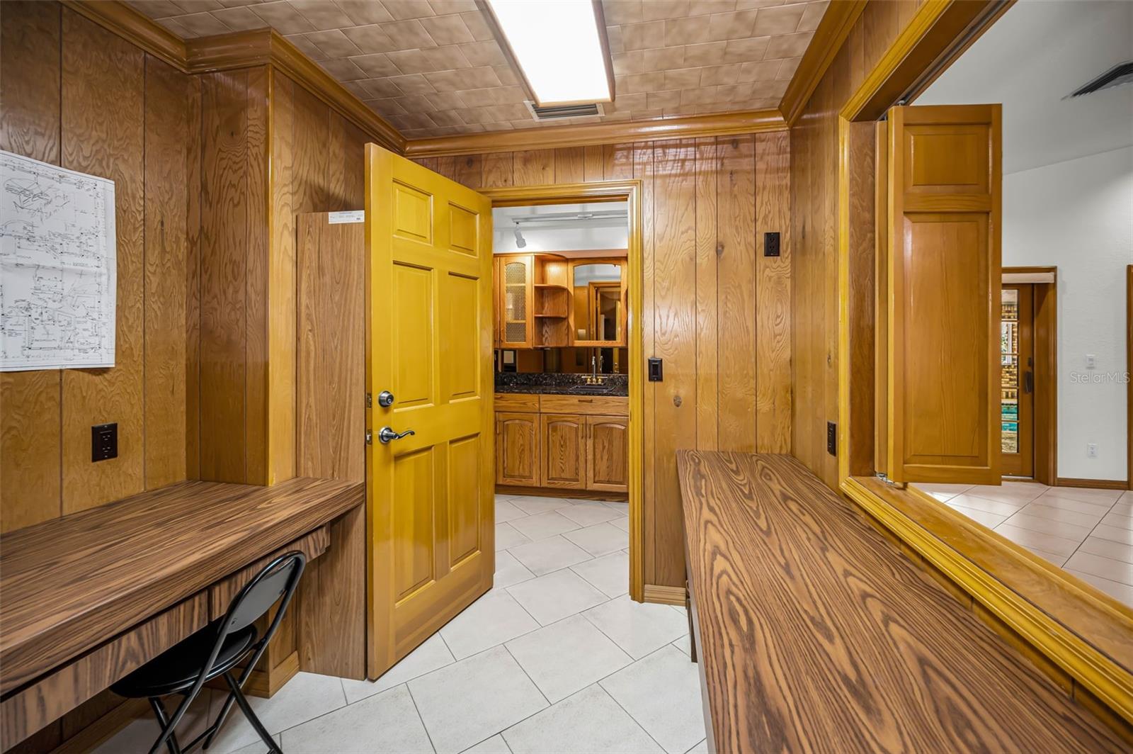 Image 17 of 79 For 5747 Fieldspring Avenue