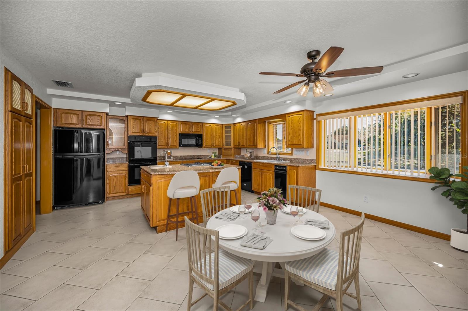 Image 20 of 79 For 5747 Fieldspring Avenue