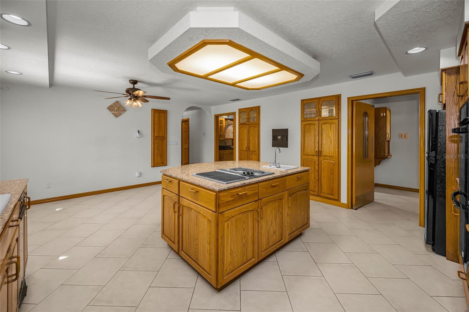 Image 29 of 79 For 5747 Fieldspring Avenue