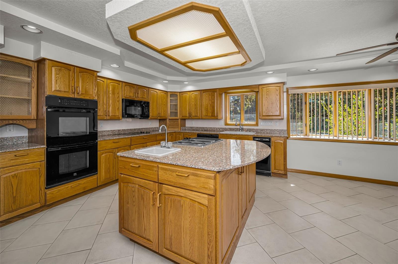 Image 33 of 79 For 5747 Fieldspring Avenue