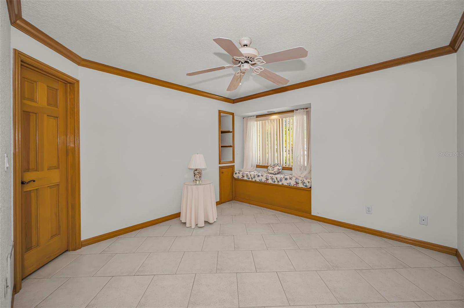 Image 52 of 79 For 5747 Fieldspring Avenue