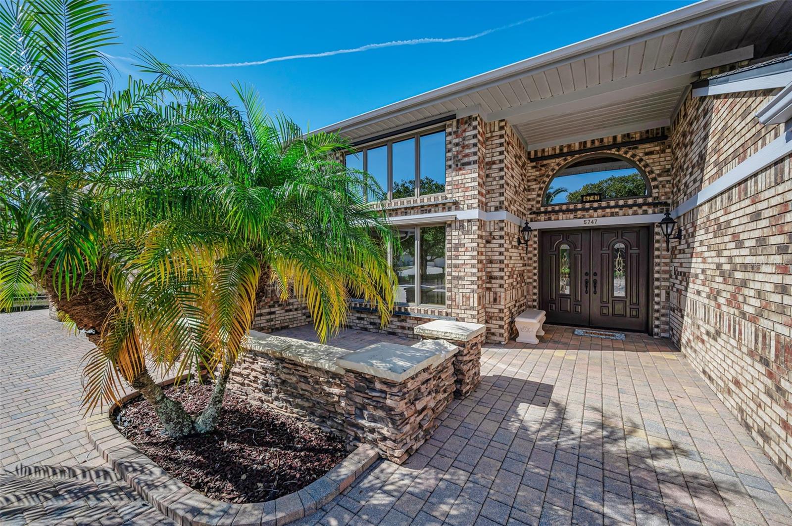 Image 7 of 79 For 5747 Fieldspring Avenue