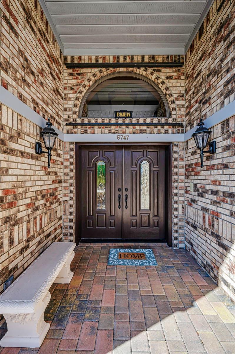 Image 8 of 79 For 5747 Fieldspring Avenue